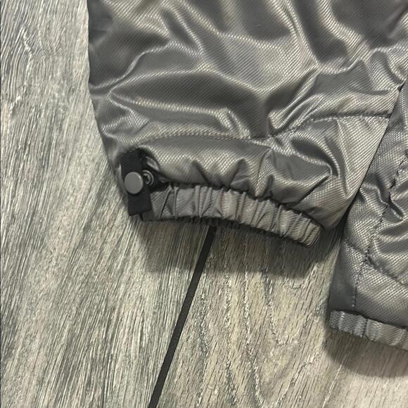 The North Face Men's Quilted Puffer Jacket - Picture 7 of 13